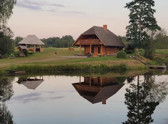 Brivdienu Maja Ar Pirti \